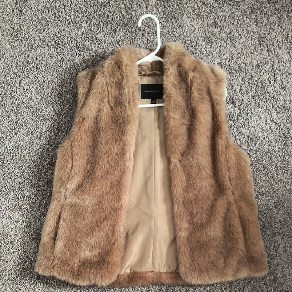Banana Republic Faux Fur Vest in Warm Brown Size Medium